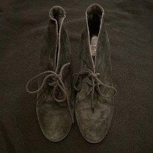 Le Chateau black suede booties